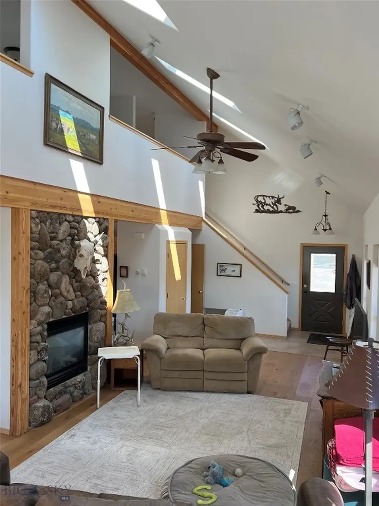 8265 Fowler Lane Bozeman MT 59718
