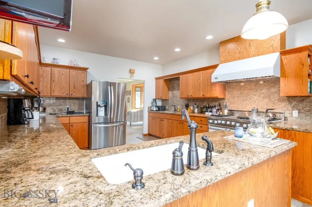 10 Sautter Lane Townsend MT 59644
