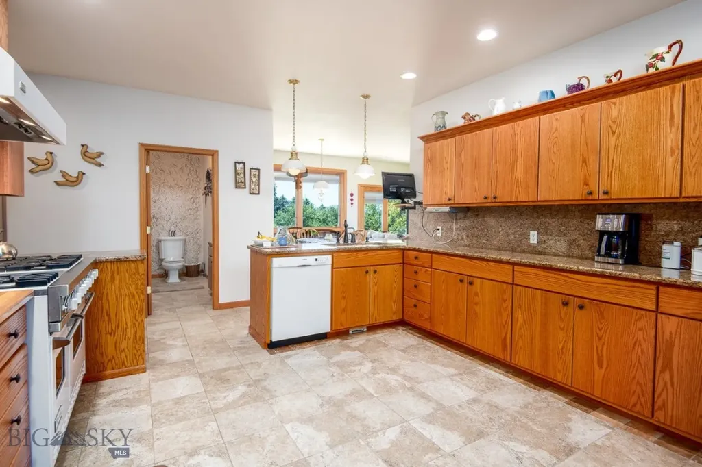 10 Sautter Lane Townsend MT 59644