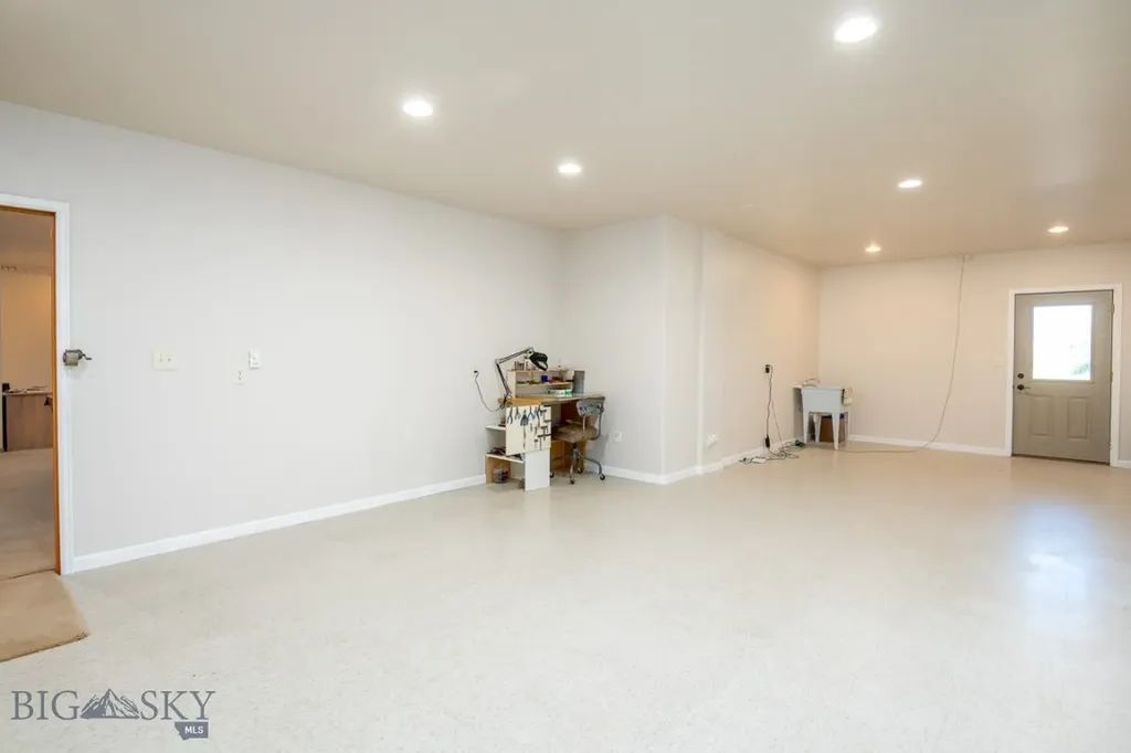 10 Sautter Lane Townsend MT 59644