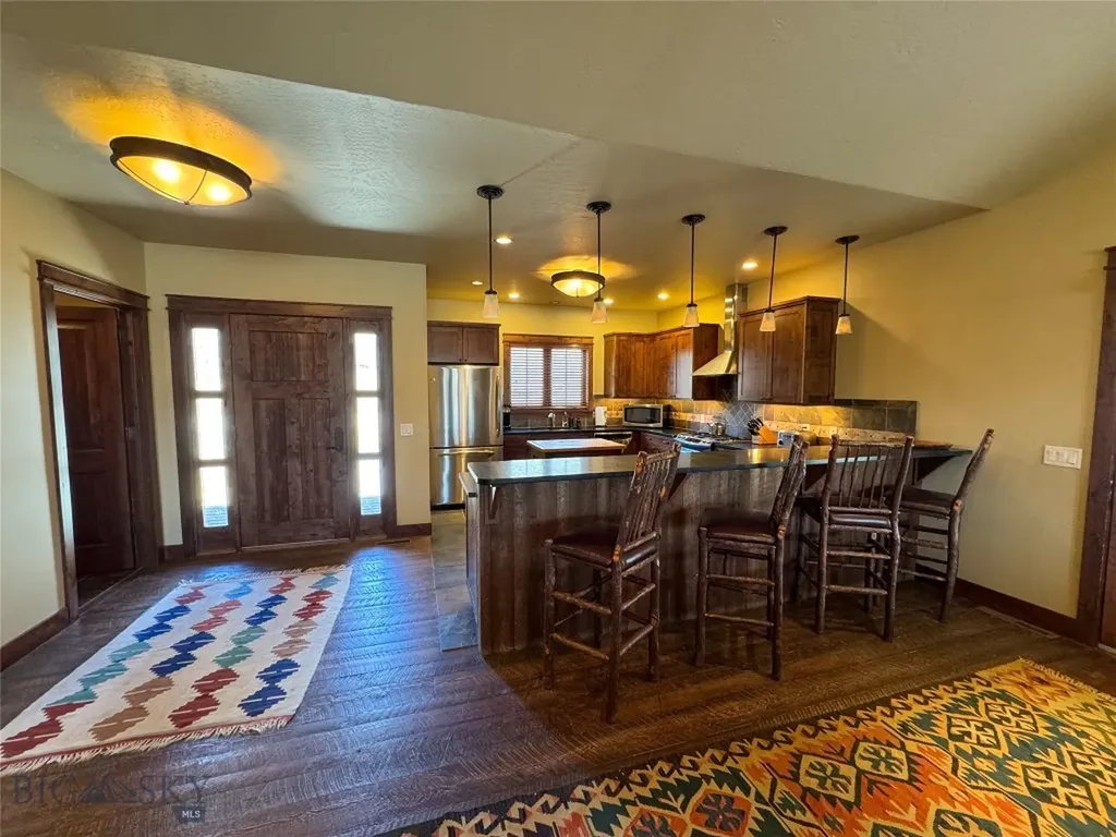 100 Snowberry Path Melrose MT 59743
