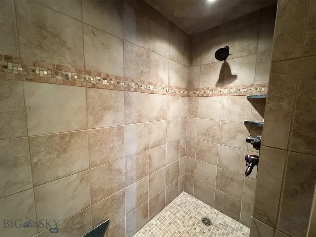 100 Snowberry Path Melrose MT 59743