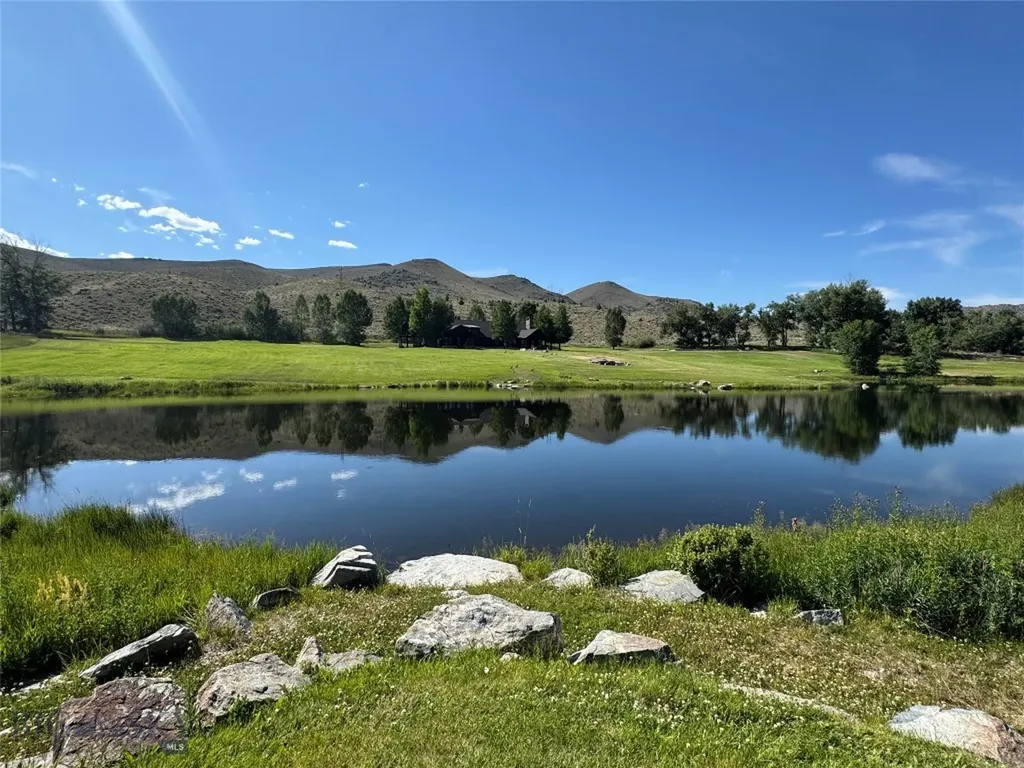 100 Snowberry Path Melrose MT 59743