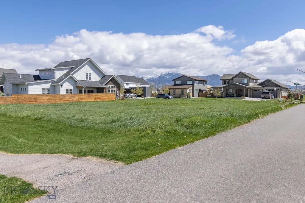 1325 Ryun Sun Way Bozeman MT 59718