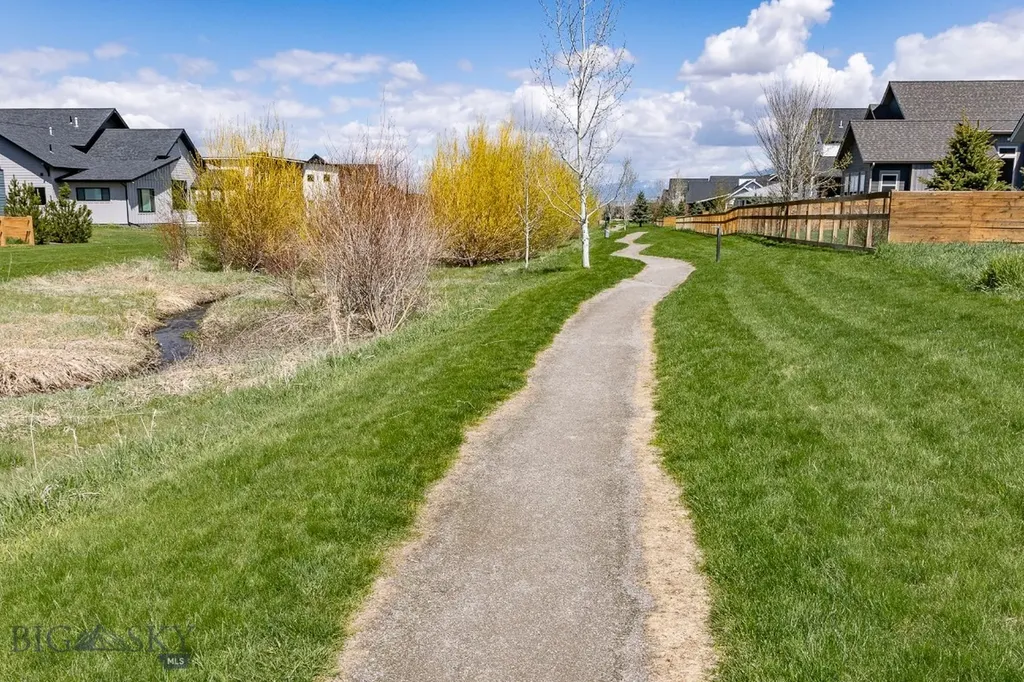 1325 Ryun Sun Way Bozeman MT 59718