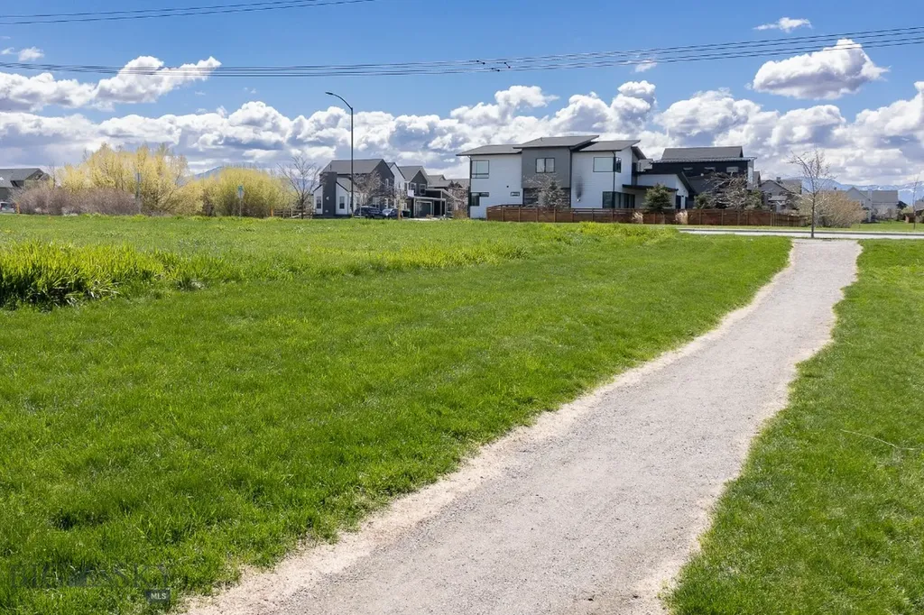 1325 Ryun Sun Way Bozeman MT 59718