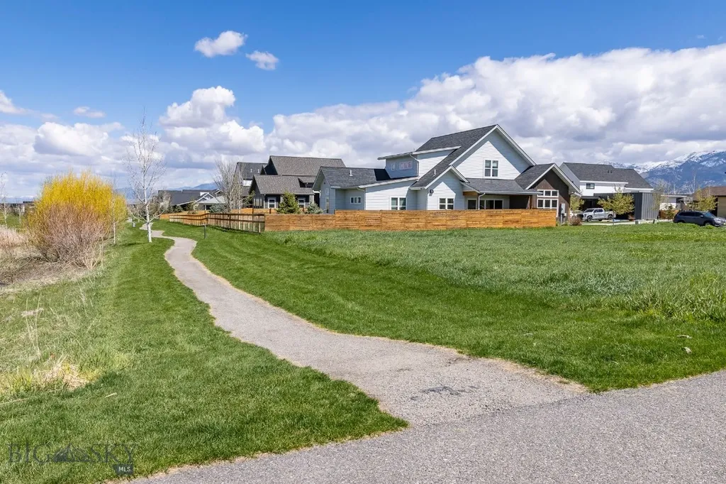 1325 Ryun Sun Way Bozeman MT 59718