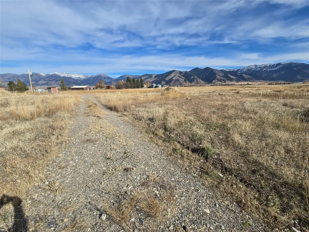6114 Springhill Road Belgrade MT 59714