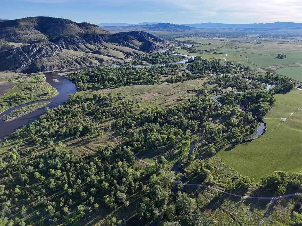 5211 Old Yellowstone Trail Three Forks MT 59752