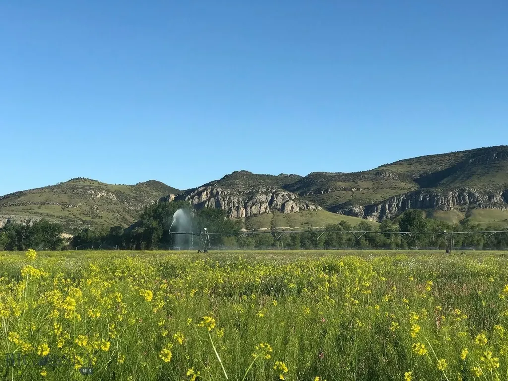 5211 Old Yellowstone Trail Three Forks MT 59752