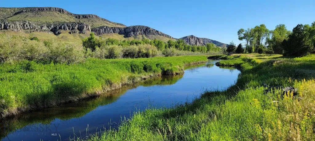 5211 Old Yellowstone Trail Three Forks MT 59752