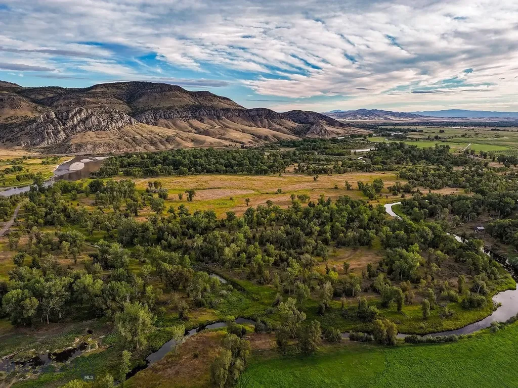 5211 Old Yellowstone Trail Three Forks MT 59752