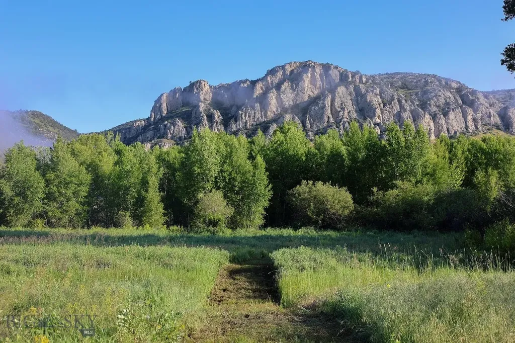 5211 Old Yellowstone Trail Three Forks MT 59752