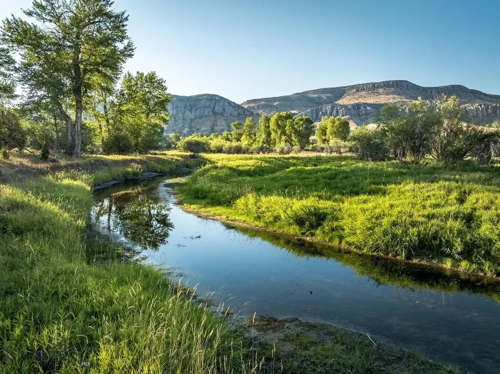 5211 Old Yellowstone Trail Three Forks MT 59752