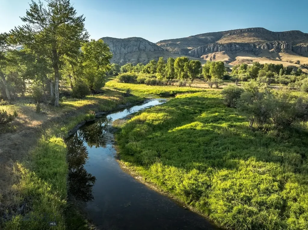 5211 Old Yellowstone Trail Three Forks MT 59752