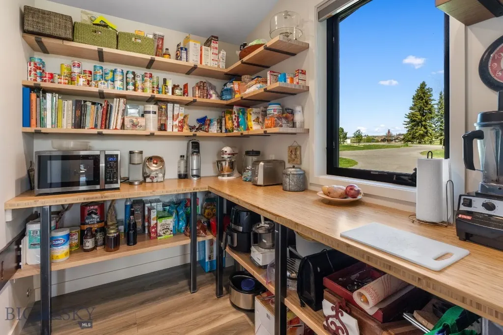 20 Prairie Falcon Lane Belgrade MT 59714