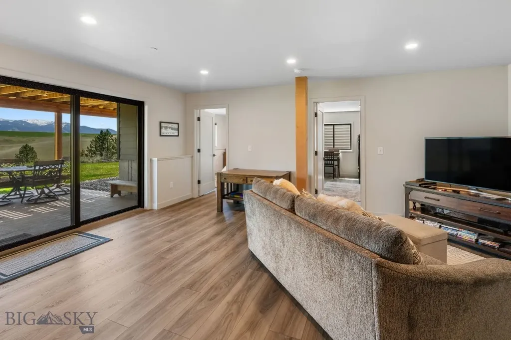 20 Prairie Falcon Lane Belgrade MT 59714