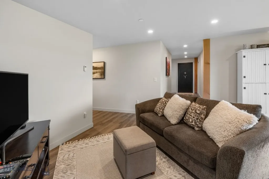 20 Prairie Falcon Lane Belgrade MT 59714