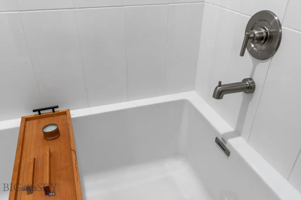 20 Prairie Falcon Lane Belgrade MT 59714