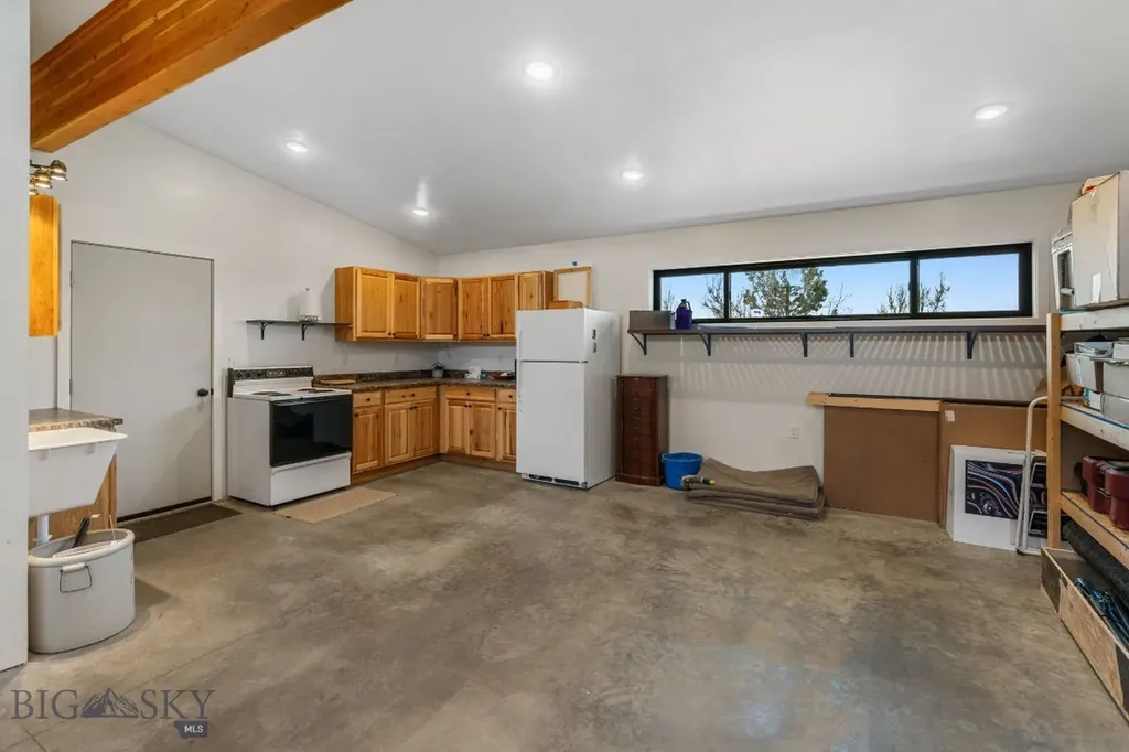20 Prairie Falcon Lane Belgrade MT 59714