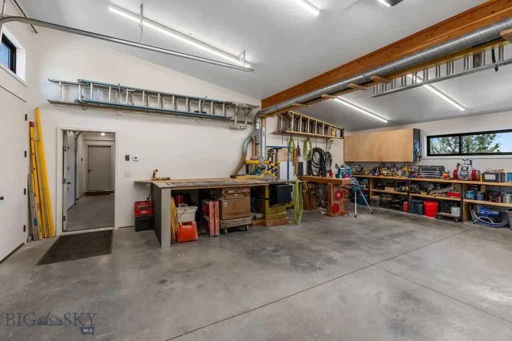 20 Prairie Falcon Lane Belgrade MT 59714