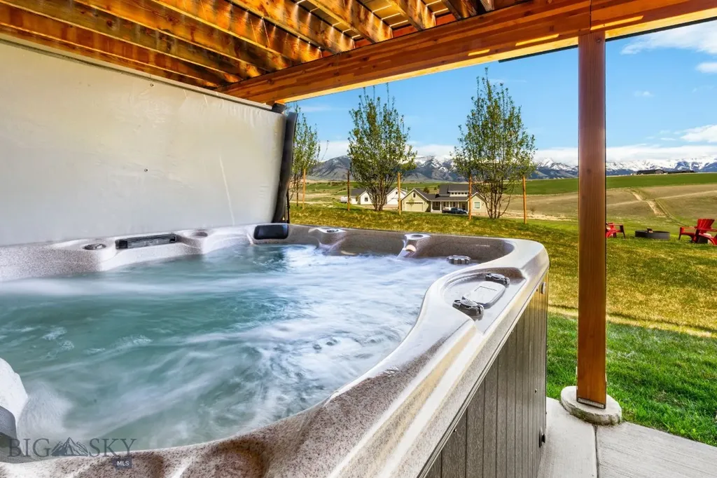 20 Prairie Falcon Lane Belgrade MT 59714