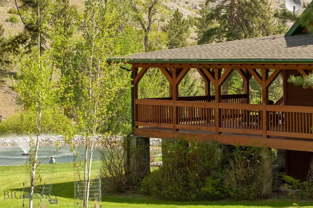 101 W Bridger Creek Road Big Timber MT 59011