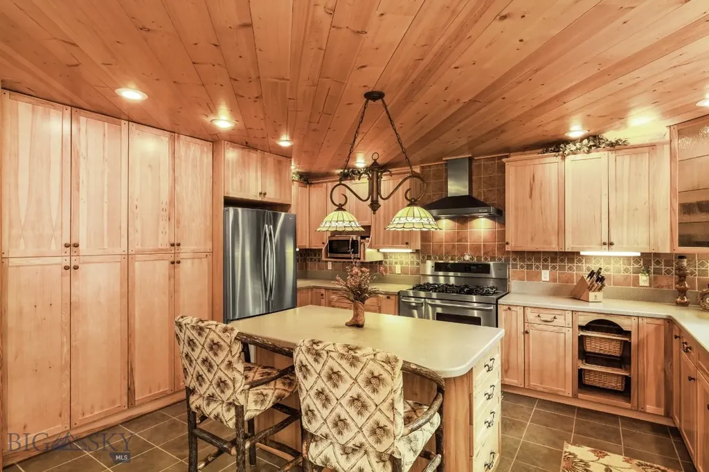 101 W Bridger Creek Road Big Timber MT 59011