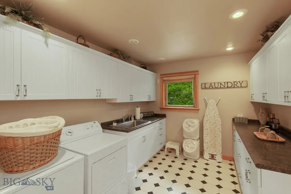 101 W Bridger Creek Road Big Timber MT 59011