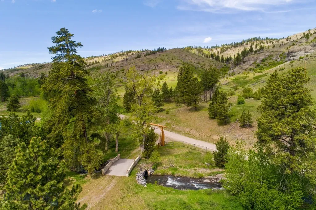 101 W Bridger Creek Road Big Timber MT 59011