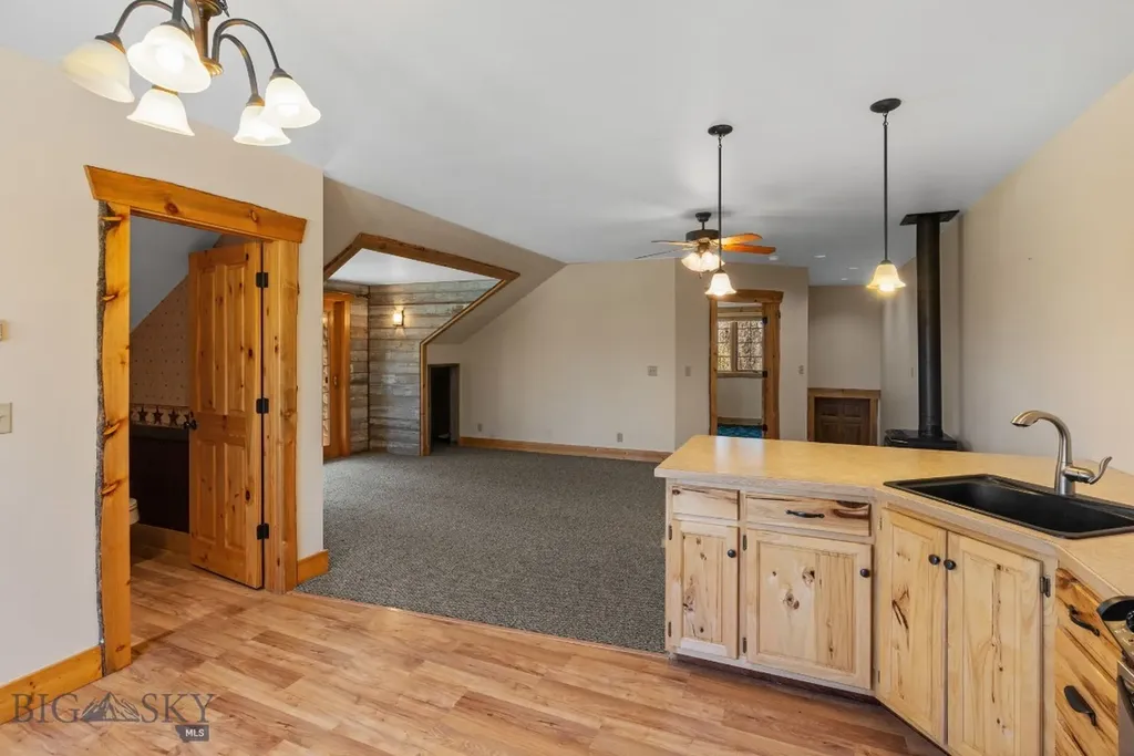 624 Rocking Horse Drive Bozeman MT 59718