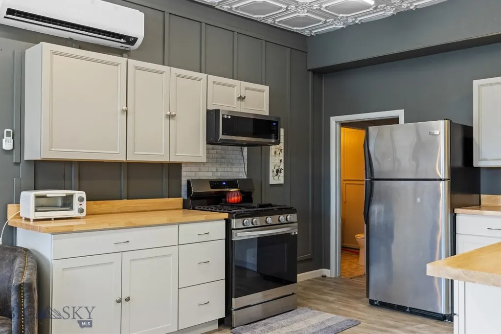 2325 Mount Highway 287 Alder MT 59710