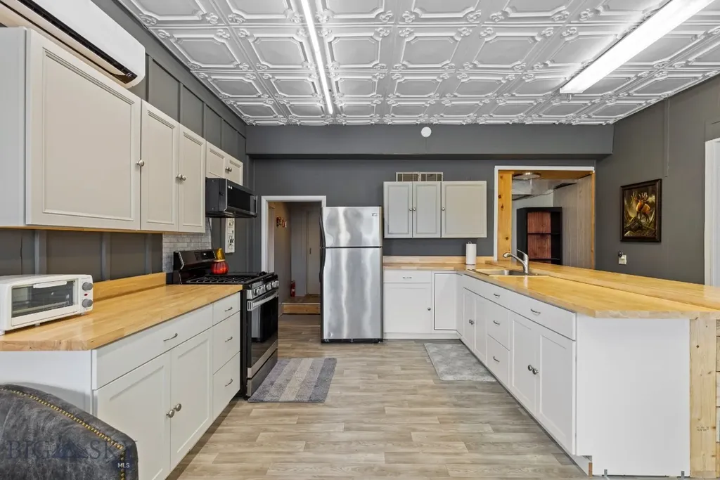2325 Mount Highway 287 Alder MT 59710