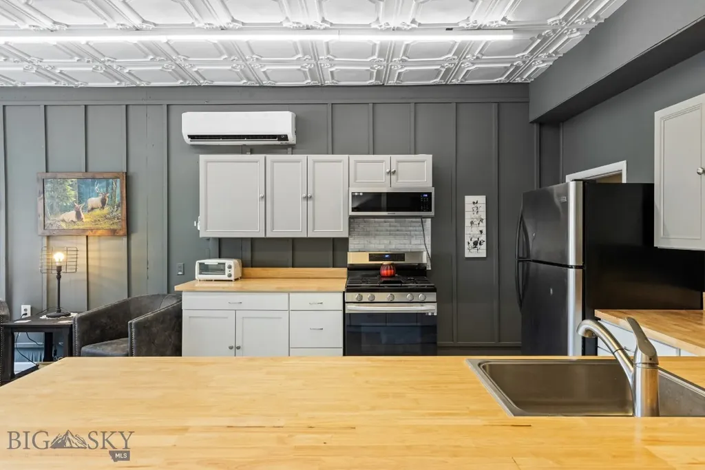 2325 Mount Highway 287 Alder MT 59710