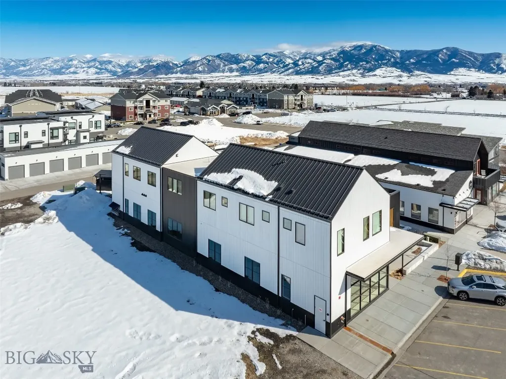 3753 Equestrian Lane Bozeman MT 59718