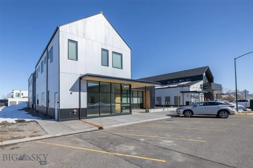 3753 Equestrian Lane Bozeman MT 59718