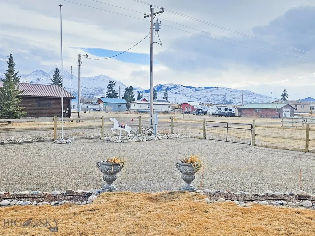 115 W 4th Avenue Lima MT 59739