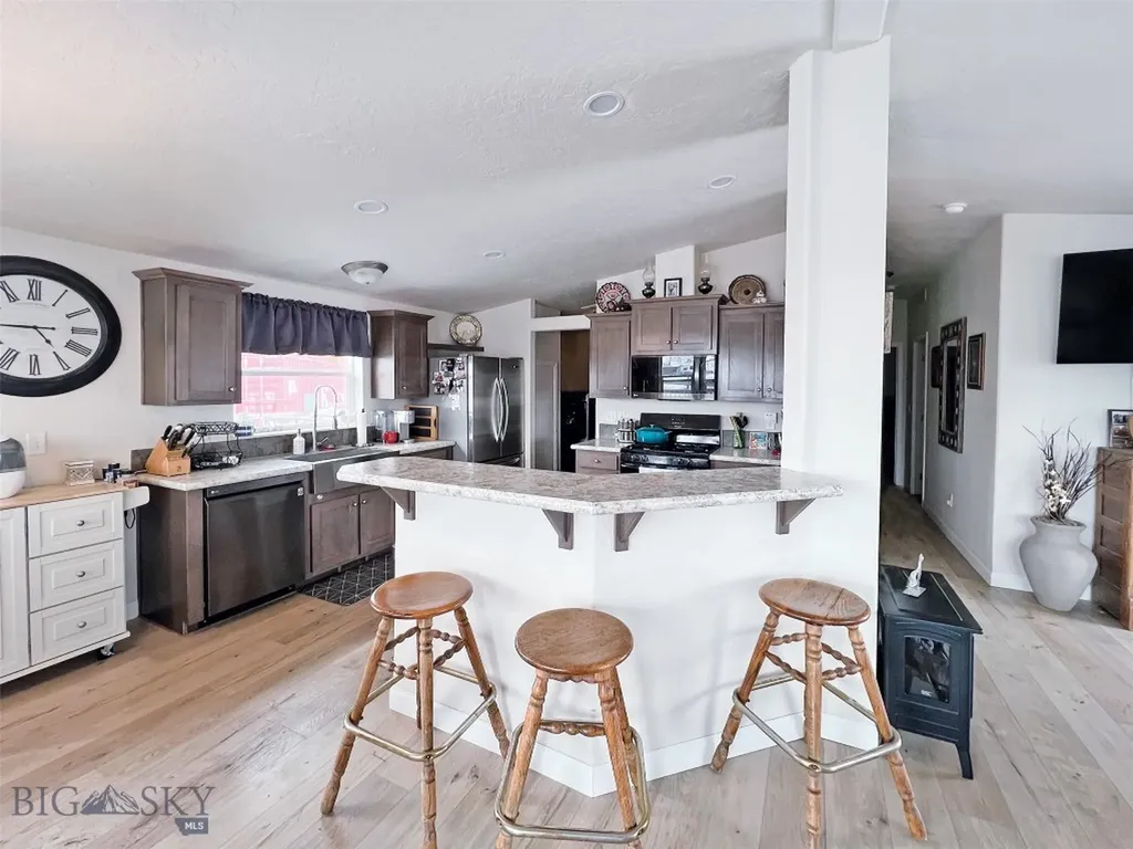 115 W 4th Avenue Lima MT 59739