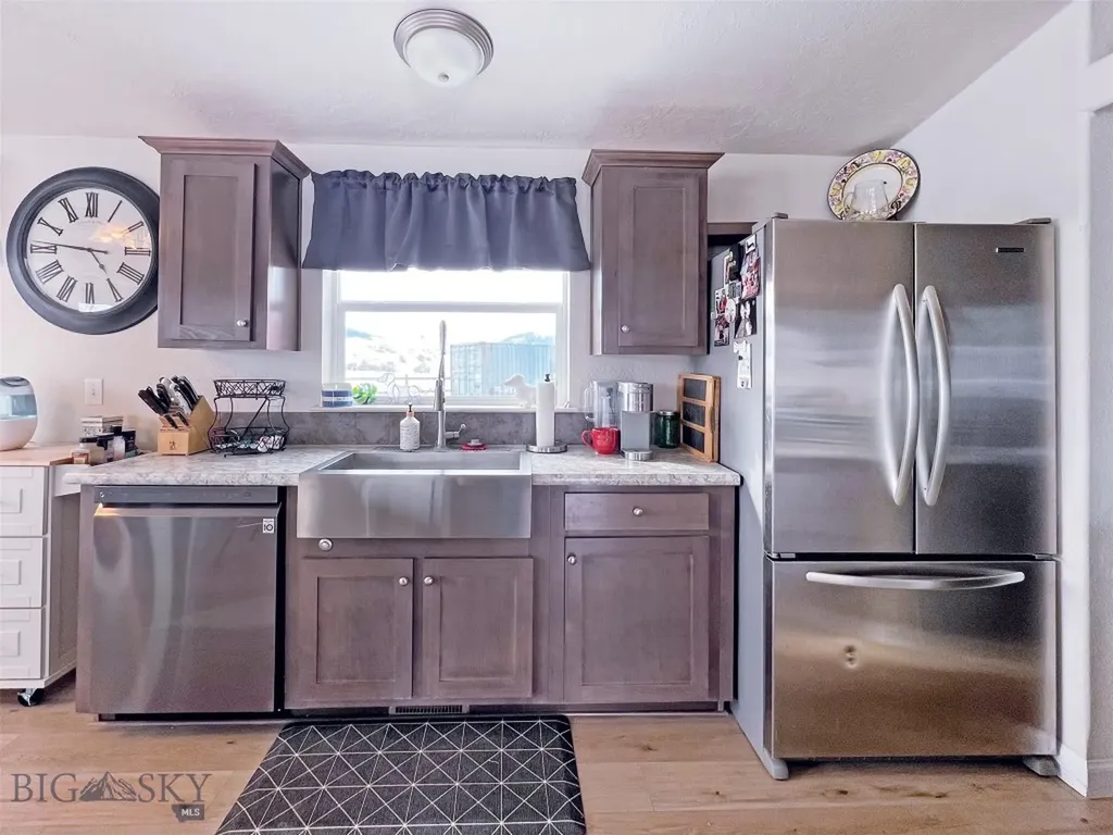 115 W 4th Avenue Lima MT 59739