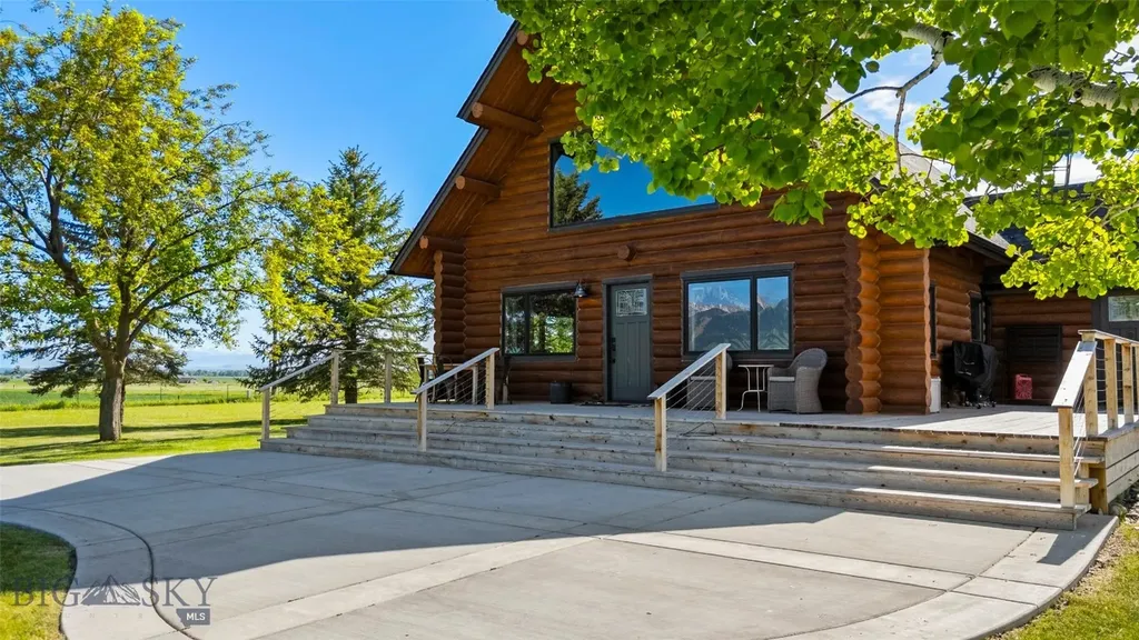 3033 Wes Davis Road Belgrade MT 59714