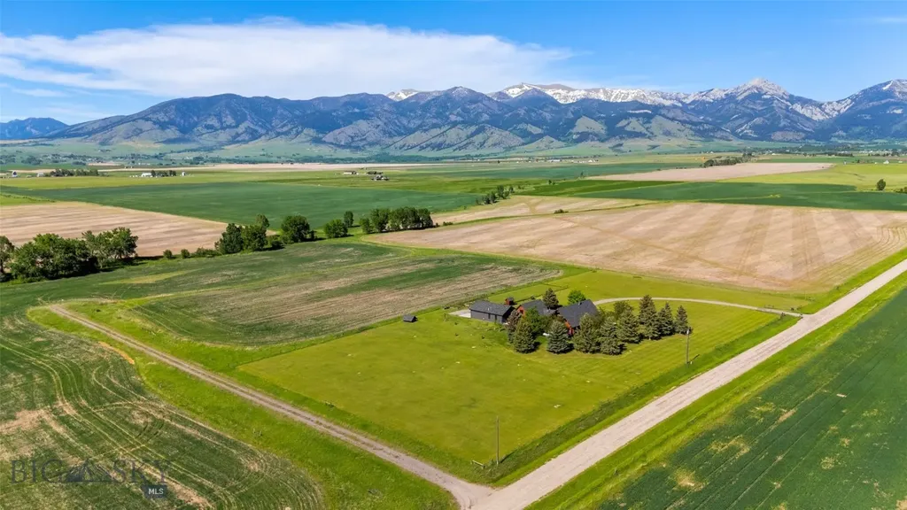 3033 Wes Davis Road Belgrade MT 59714