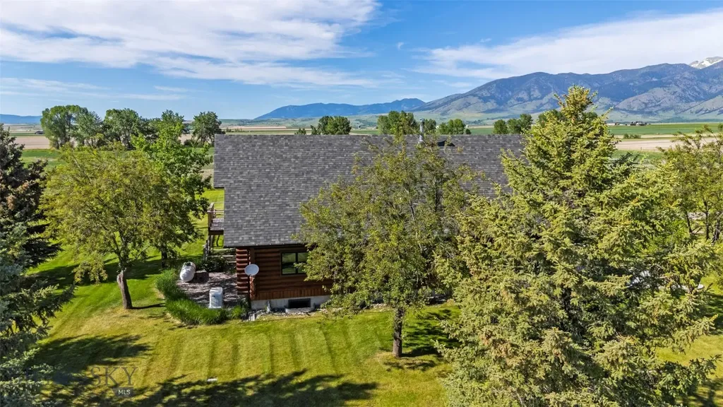 3033 Wes Davis Road Belgrade MT 59714