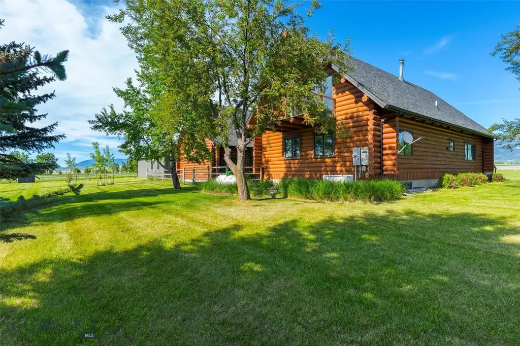 3033 Wes Davis Road Belgrade MT 59714