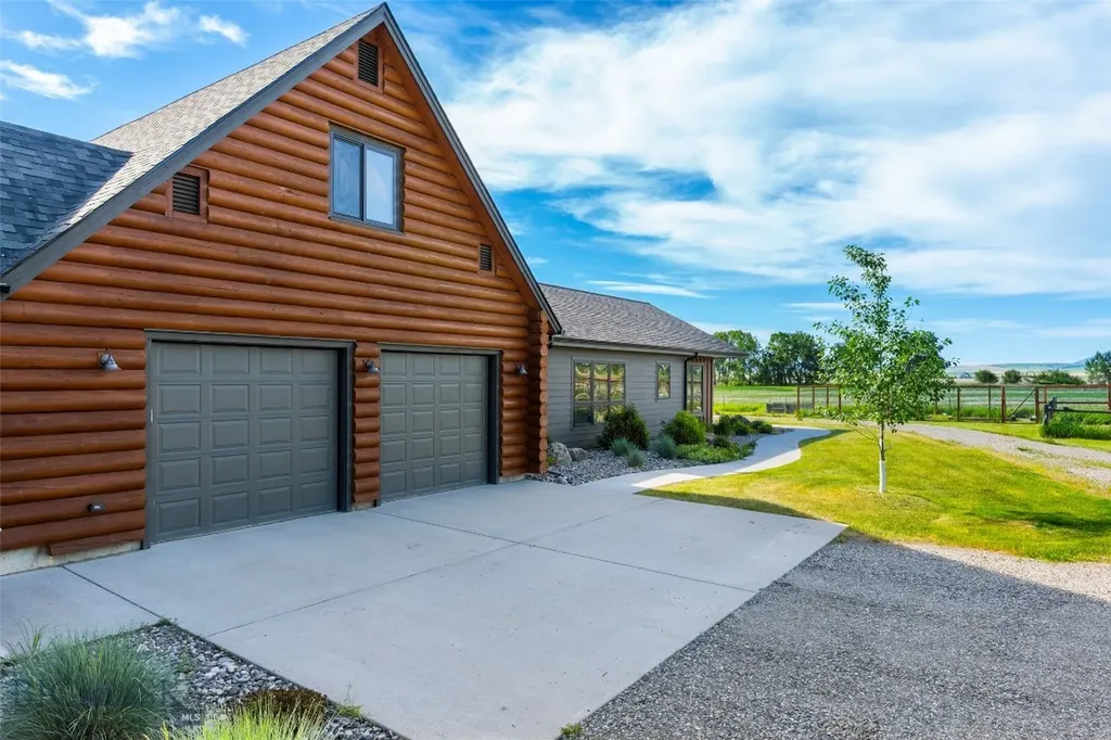 3033 Wes Davis Road Belgrade MT 59714