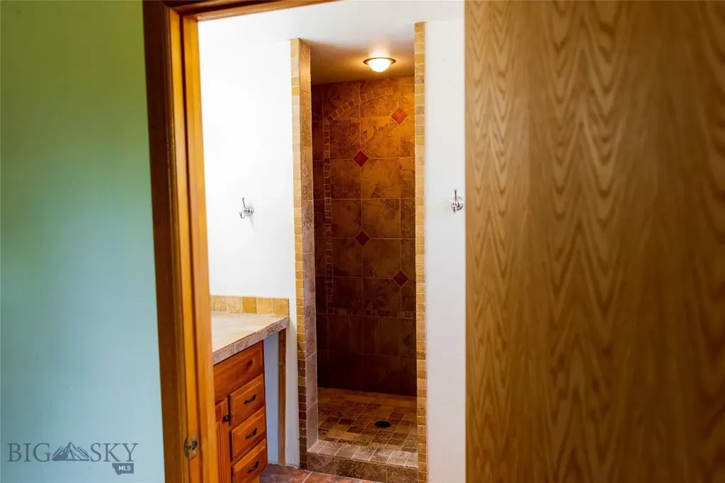 905 Colorado Belgrade MT 59714