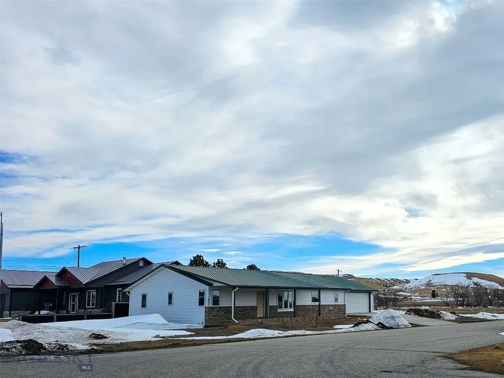 603 W 3rd Avenue Big Timber MT 59011