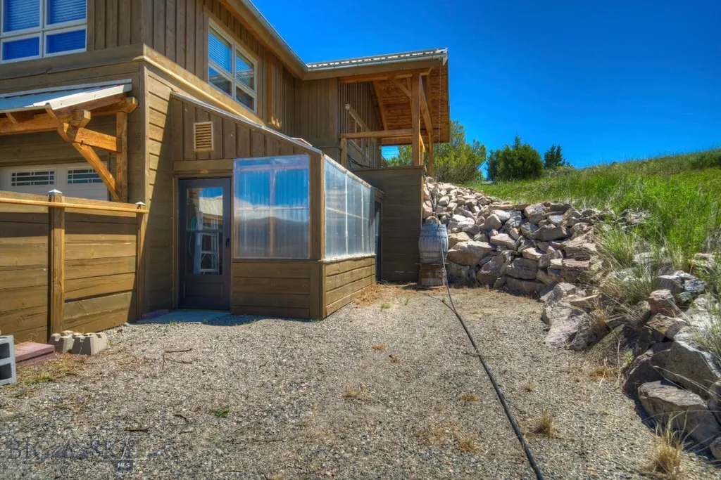 90 Fawn Meadow Manhattan MT 59741