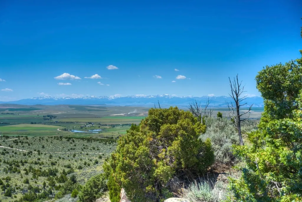 90 Fawn Meadow Manhattan MT 59741