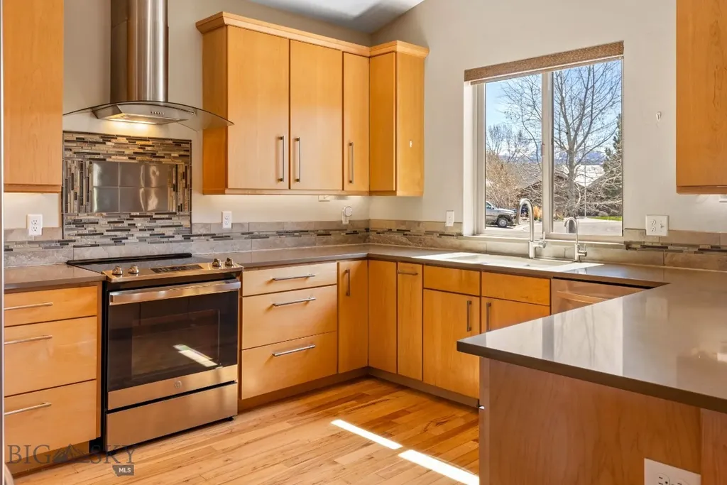 201 Little Creek Bend Livingston MT 59047