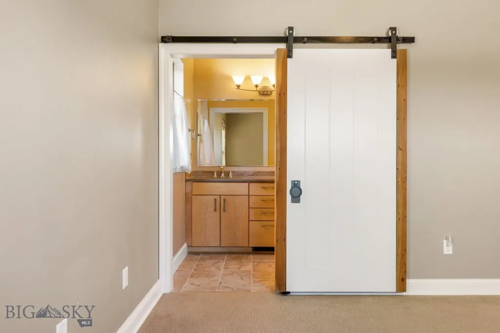 201 Little Creek Bend Livingston MT 59047